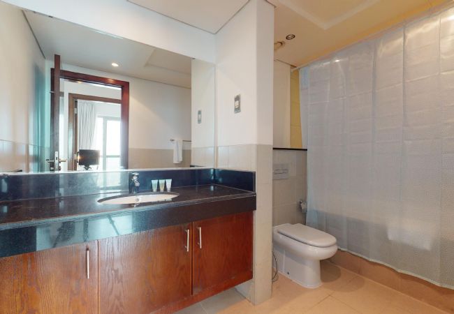 Apartment in Dubai - Exquisite 1 Bedroom Apartment in the 8 Boulevard Walk Downtown