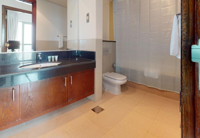 Apartment in Dubai - Exquisite 1 Bedroom Apartment in the 8 Boulevard Walk Downtown